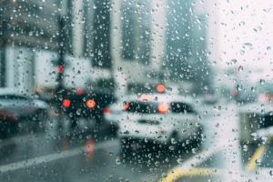 Como hacer frente al mal tiempo en la carretera